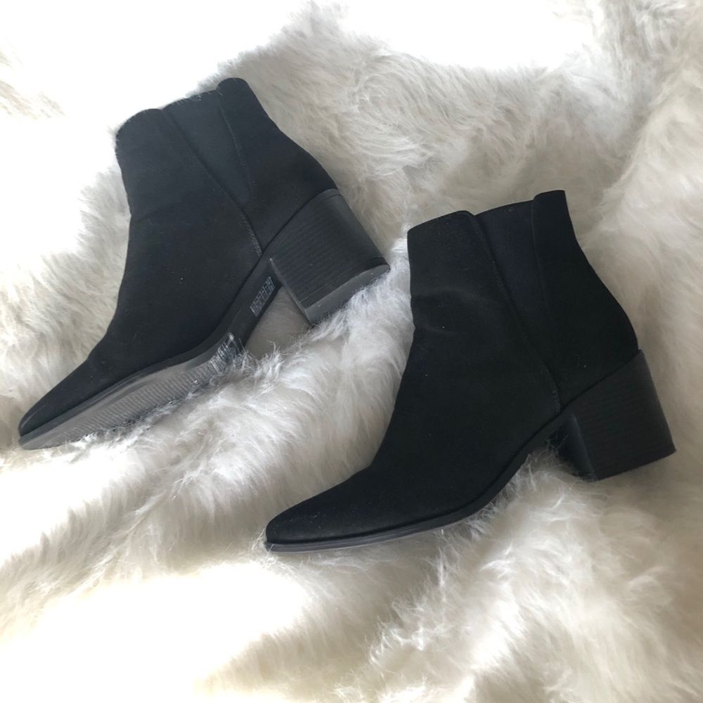 Black forever 21 booties